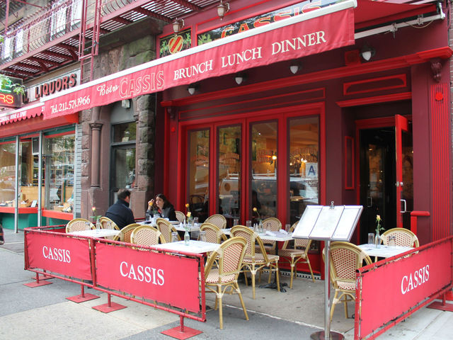 <p>Bistro Cassis, just doors down from Pomodoro, and around the corner from Park West, is also owned by&nbsp;Peter Coundouris.</p>
