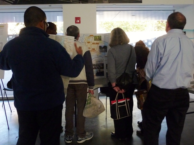 <p>Community members at an open house held by the New York Metropolitan Transportation Council at the Bronx Museum of the Arts.</p>
