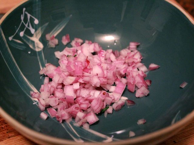 <p>Chopped shallots.</p>

