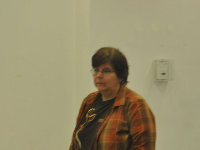 <p>Local resident Maggie Clarke voices her complaints about Il Sole on Oct 2.</p>
