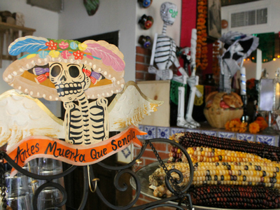 <p>Day of the Dead decorations.</p>
