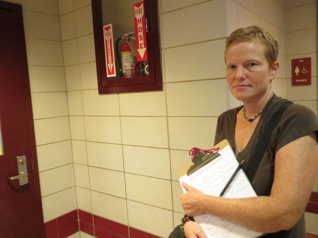 <p>Gretchen Mergenthaler focused on the Spanish-speaking community when seeking signatures for a petition against school de-zoning on Oct. 20, 2012.</p>
