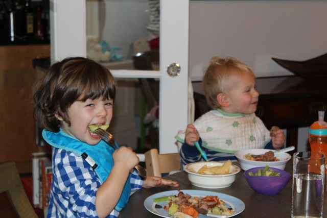 <p>Violet and George enjoy a meal cooked by their moms.&nbsp;</p>
