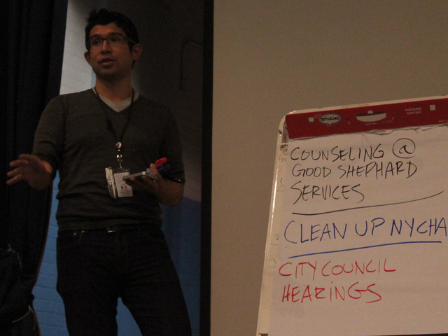 <p>Carlos Menchaca, an organizer for City Council Speaker Christine Quinn and a member of the Red Hook Recovery Coalition, helped facilitate Red Hook's community meeting Wednesday night, Nov. 14, 2012.</p>
