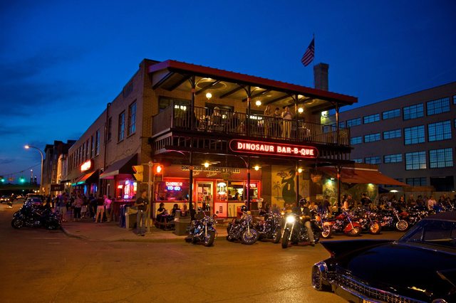 <p>A new Dino BBQ will be serving up its smoke-pit barbecue and homemade sides in Gowanus by spring 2013.</p>
