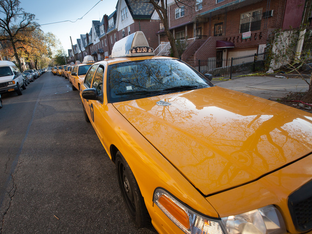 <p>Dozens of yellow cabs line up for fuel at the Shell gas station on Northern Blvd., in Queens on Nov. 9, 2012.</p>
