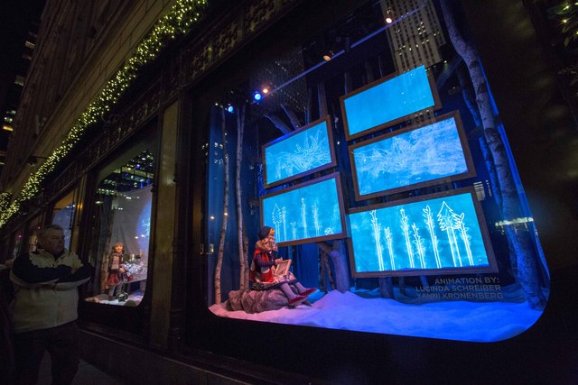 <p>Saks' windows on Fifth Avenuealso incorporated the Snowflake and Yeti story.</p>
