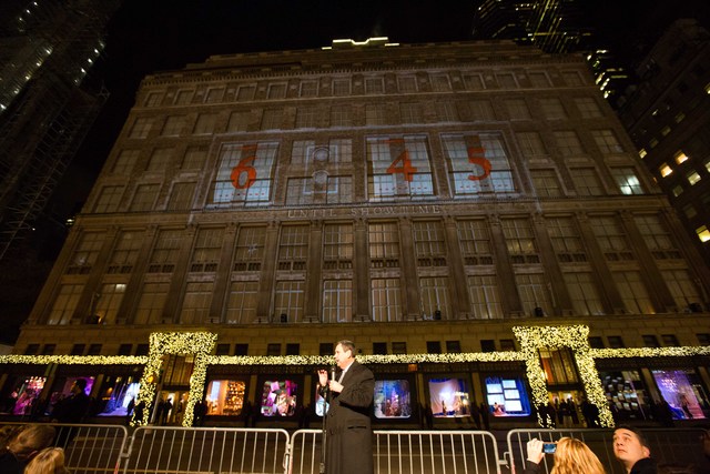 <p>With the theme of Snowflake Spectacular, the light show dazzled watchers with animation of the dancers, a Yeti and snowflakes through a state-of-the-art projection system.</p>
