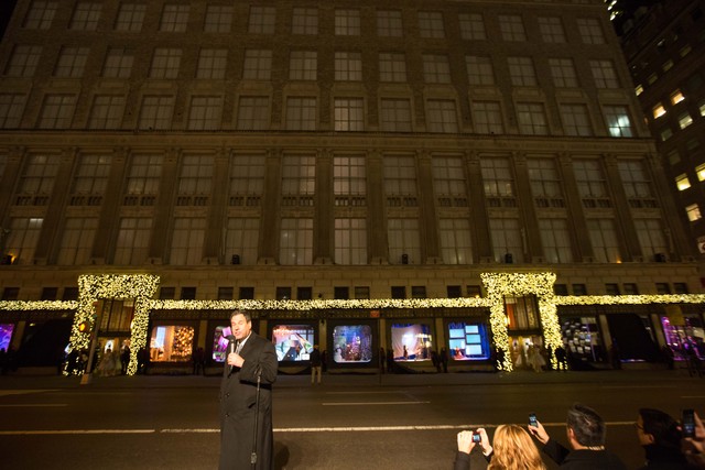 <p>Saks Fifth Avenue Chairman & CEO Steve Sadove unveiled the new window decoration for the holiday season on Nov. 19</p>
