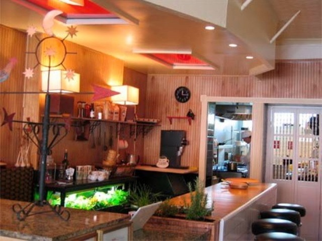 <p>Kevin's on Van Brunt Street is offering special deals in exchange for donations through SmallKnot.com.</p>
