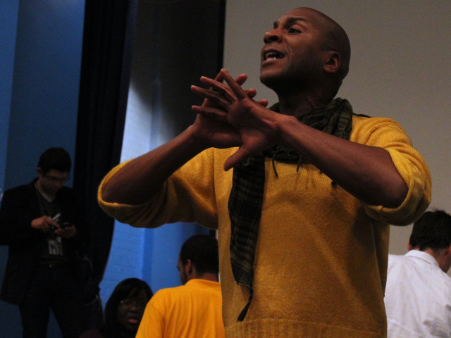 <p>Red Hook resident and community activist Reg Flowers facilitated the community meeting Wednesday night, Nov. 14, 2012.</p>
