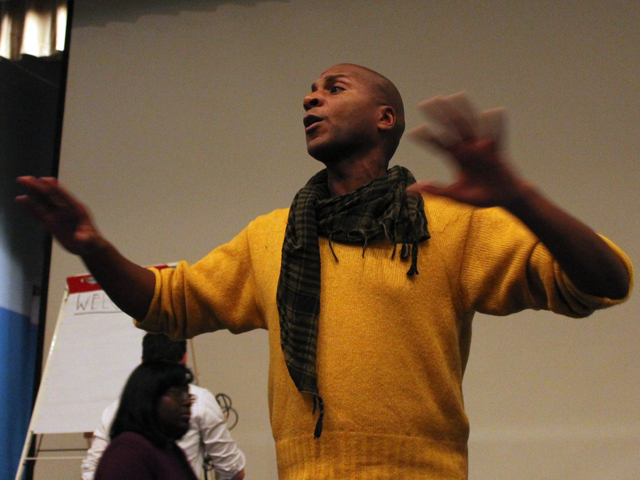 <p>Red Hook resident and community activist Reg Flowers facilitated the community meeting Wednesday night, Nov. 14, 2012.</p>
