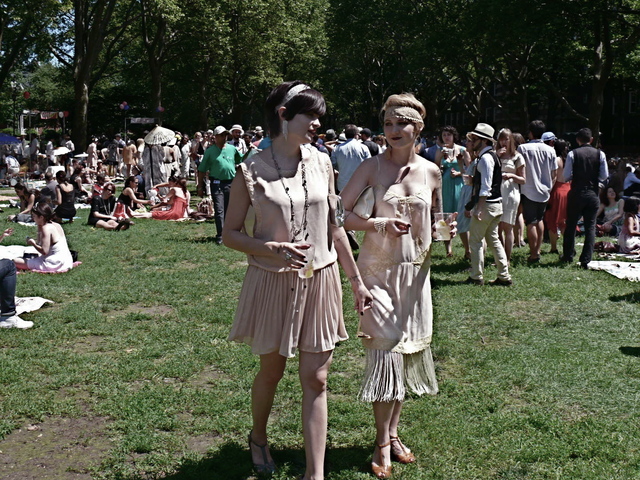 <p>Glamorous bare blush toned dresses in vintage style silhouettes stroll the grounds.<br />
	&nbsp;</p>
