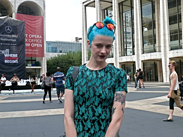 <p>Marianne's "seapunk" hairstyle at Fashion Week.</p>

