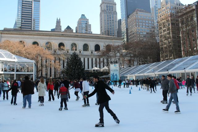 <p>Bryant Park is the scene of frequent marriage proposals.&nbsp;</p>
