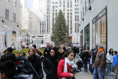 If you have to come to Midtown during the holiday season, here's how to avoid the crowds.