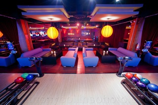 Lucky+strike+bowling+lanes