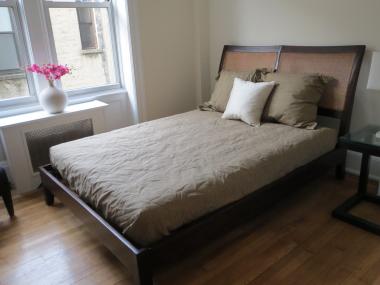 House hunters were in good spirits when checking out this two-bedroom, one-bath co-op located at 660 W. 115th St.