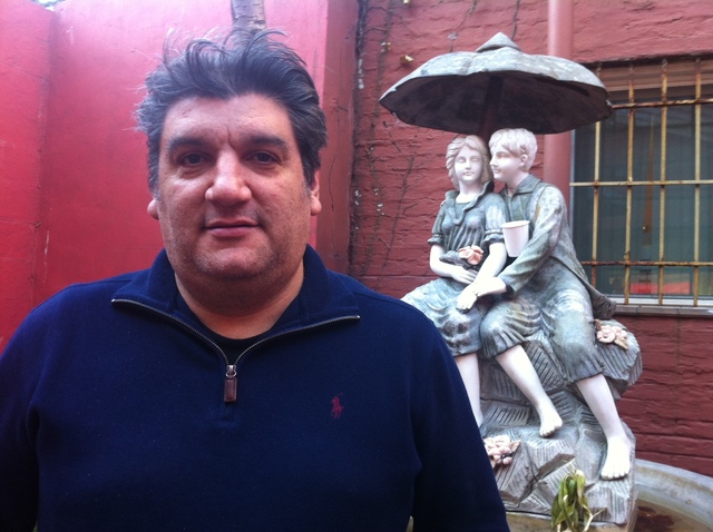 <p>Raul Bonetto&nbsp;ditched the bright lights &mdash; and high rents &mdash; of Manhattan to open Pagliaccio, a new gourmet pizzeria on the Jackson Heights and East Elmhurst border.</p>
