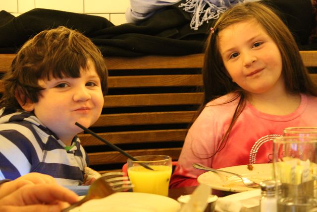 <p>The Susel kids visit The Smith, on vacation from Maryland.</p>
