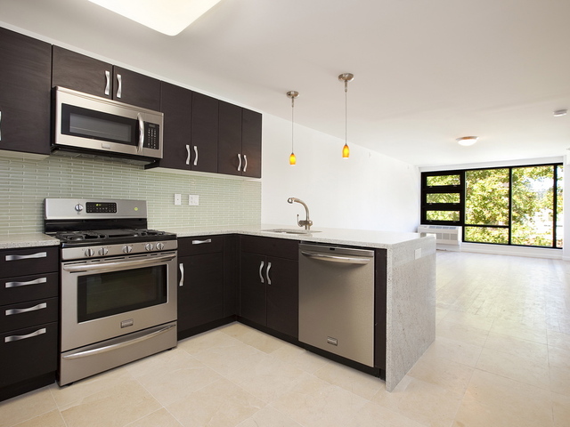 <p>Astoria's real estate market saw more luxury rentals and condos in 2012, according to brokerage firm Modern Spaces. Edge 31, a condominium development at 23-32 31st Dr., offers tenants a washer and dryer, built-in surround-sound speaker systems, video intercoms, private balconies and access to a shared roof deck.</p>
