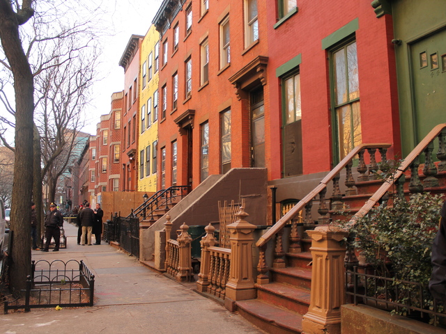 <p>A man was shot at 48 Fort Greene Place after lunging at a woman with scissors Jan. 2, 2013, police said.</p>
