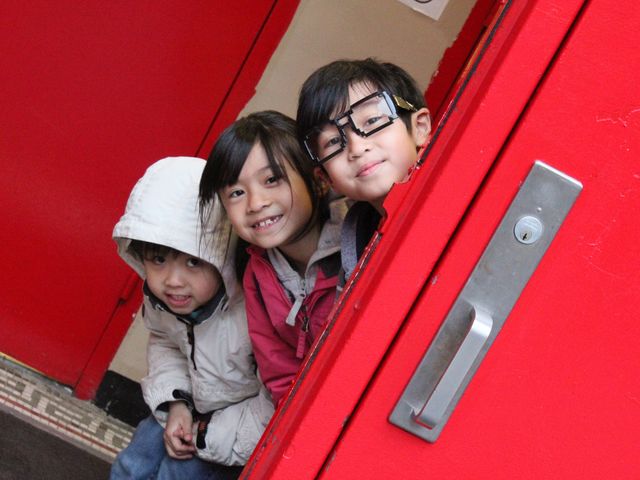 <p>After extensive research, Florence Eng chose the Neighborhood School on East 3rd Street for her three children.</p>
