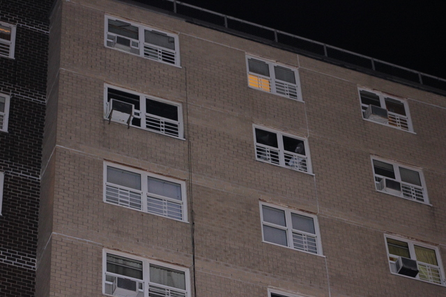 <p>A Ross Street apartment building in Brooklyn, where a blaze on January 26, 2013 left a 78-year-old woman, Nelly Bermudez, dead.</p>
