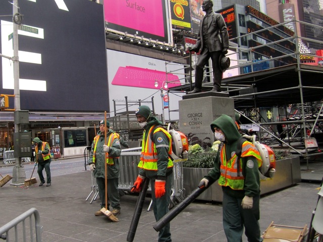 <p>An army of more than 150 sanitation workers cleaned Times Square not long after the ball dropped Jan. 1, 2013.&nbsp;</p>
