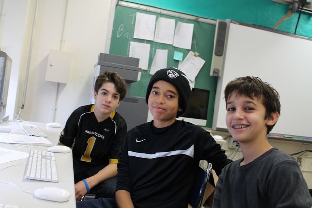 <p>Middle-schoolers work together across grades.&nbsp;</p>
