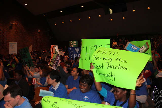 <p>Supporters of East Harlem Scholars Academies packed the auditorium of a DOE hearing.</p>
