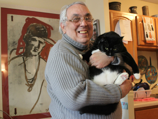 <p>Owner Mario Romero said that Alejandro &mdash; and cats in general &mdash; have allowed him to love humanity once again.</p>
