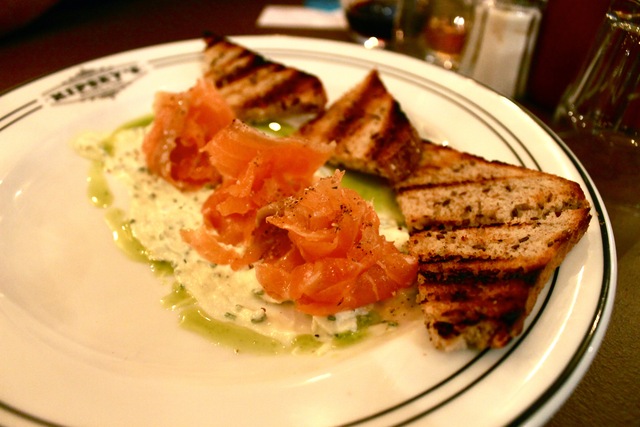 <p>Kipsey's house-cured salmon with housemade wheat bread.</p>
