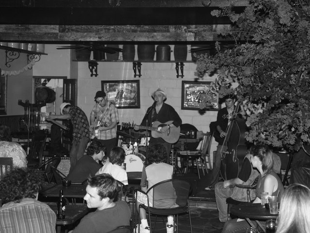 <p>LIC Bar, a popular music venue at 45-58 Vernon Blvd. in Queens, was flooded after Hurricane Sandy.</p>
