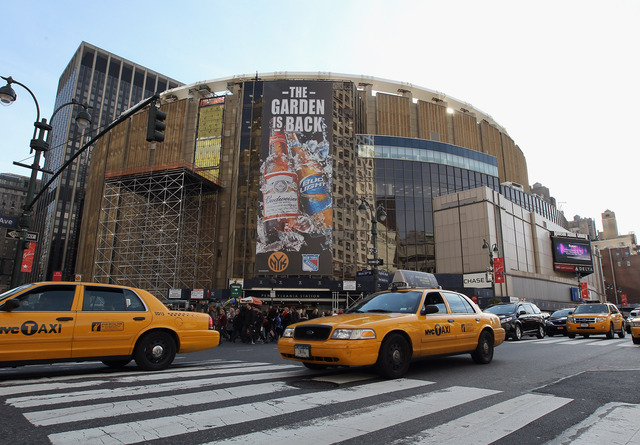 Madison Square Garden 4 Penn Plaza By Charles Luckman Midtown East Madison Square Garden Wants The City To Waive Existing Rules Let Them Double Size Of Their Signs And Cover In Led Lights