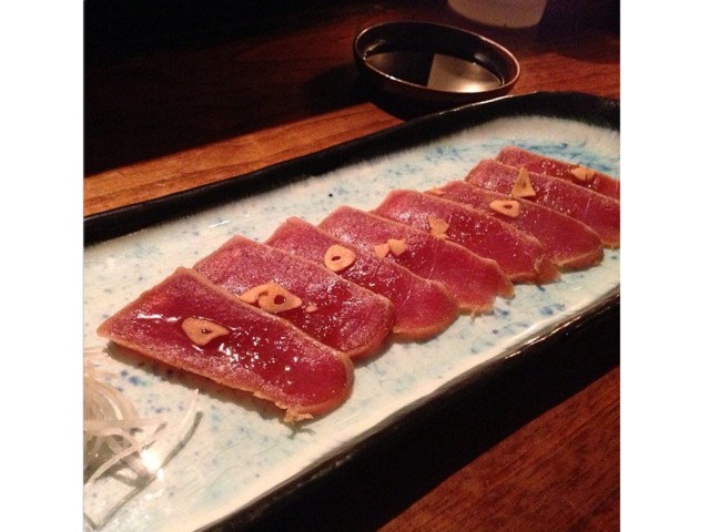 <p>@justRy: Maguro Zuke: Soy Marinated Tuna wit Garlic Chip & Onion Soy Dressing! #foodporn #BlueRibbonSushi #soho #nyce</p>
