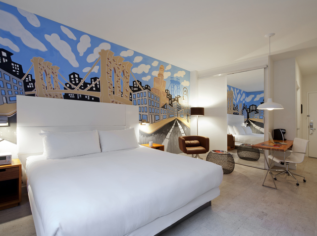 <p>One of the six room painted by local Brooklyn artists at the new hotel. The mural depicts a scene with the Brooklyn Bridge.</p>
