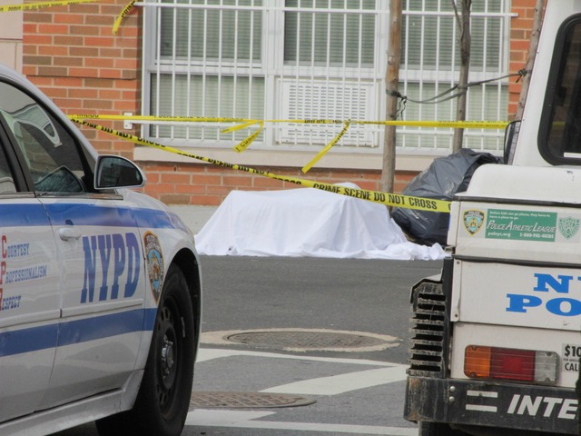 <p>Parts of a body were scattered in bags around a Bronx neighborhood early Tuesday morning.</p>

