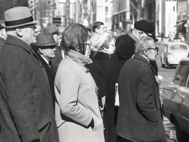 <p>An image taken by Allan Silverman and donated to the Lower East Side Tenement Museum by his niece Eva Silverman. The images depict Lower East Side street scenes.</p>
