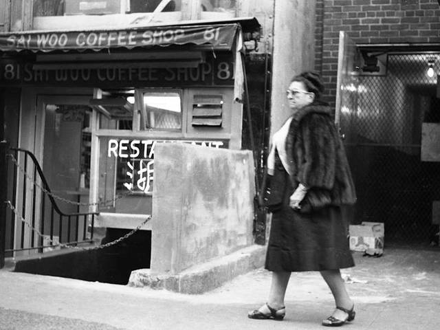 <p>An image taken by Allan Silverman and donated to the Lower East Side Tenement Museum by his niece Eva Silverman. The images depict Lower East Side street scenes.</p>
