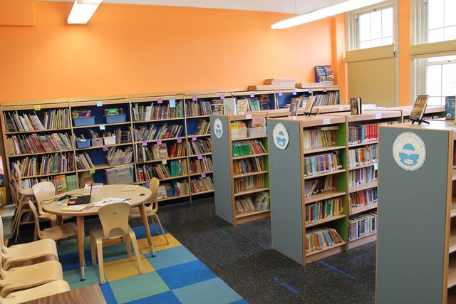 <p>Parent organizers said teachers at the school were having to swap books with each other and wait for certain books before the book room was created.&nbsp;</p>
