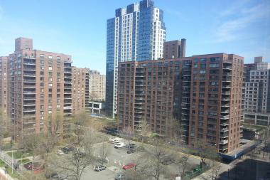 Jewish Home Lifecare moves ahead with construction in 2014 despite continued outcry from neighbors.