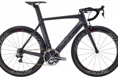 The Felt AR5 bicycle, which was chained to a fence, was stolen after a few hours on street.