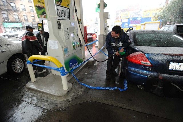 <p>People took their gas cans to a BP station in Williamsburg.</p>

