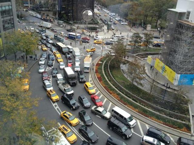<p>Commuters clogged Columbus Circle as they made their way south on Wednesday October 31, 2012.&nbsp;</p>
