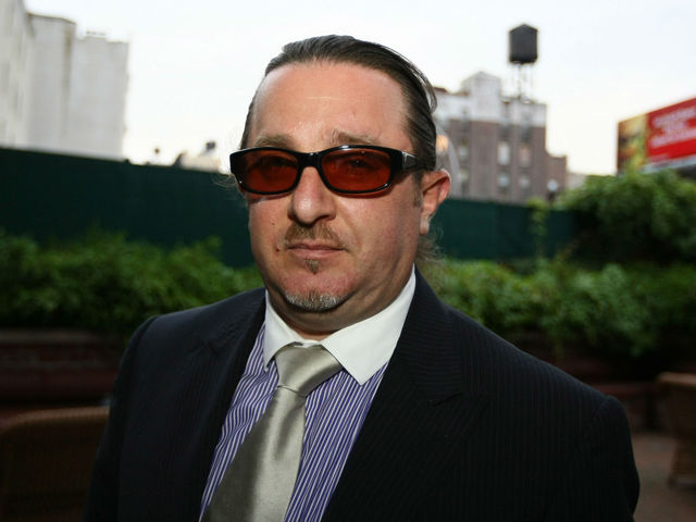 <p>Evgeny Freidman, one of the most successful taxi operators in the city, is refusing to sell gas to anyone but cabs.</p>
