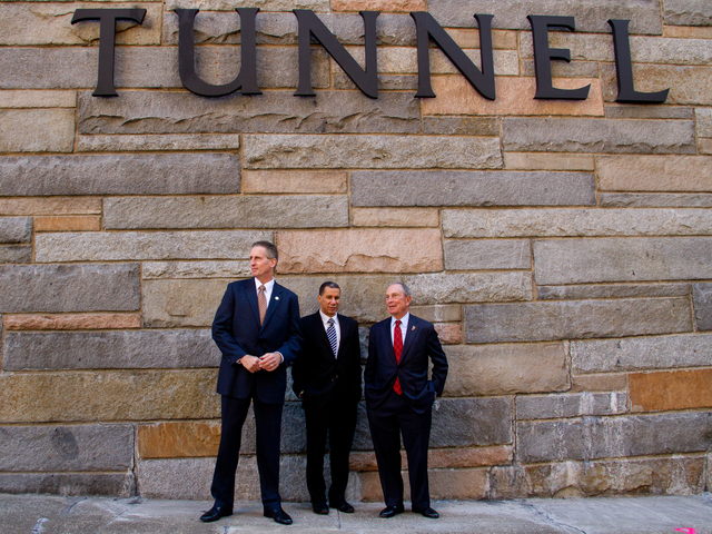 <p>New York politicians and members of the Carey family gathered Oct. 22, 2012 for the ceremony to rename the Brooklyn-Battery Tunnel after former&nbsp;Gov. Hugh L. Carey. &nbsp;</p>
