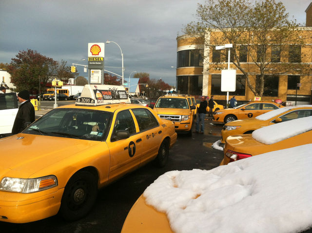 <p>Cabs poured into the Shell station on Northern Boulevard in Jackson Heights Thursday, as locals were turned away.</p>
