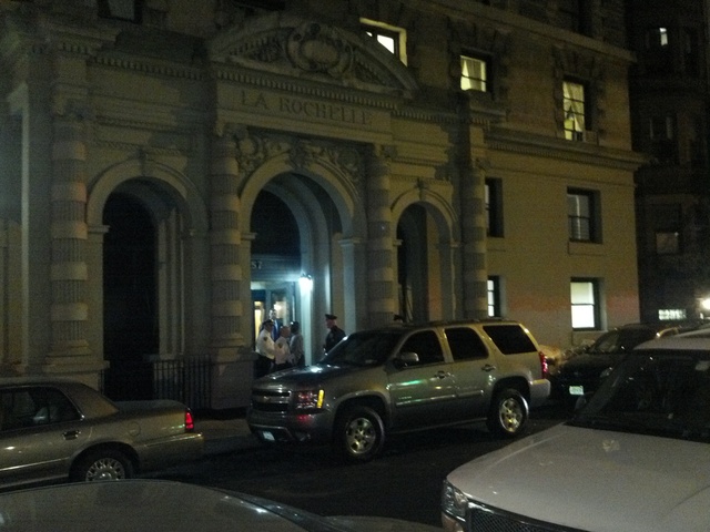 <p>Outside the La Rochelle building at 57 W. 75th St.</p>
