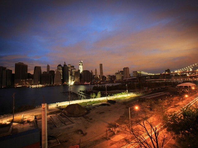 <p>Lower Manhattan started to light up again after Hurricane Sandy knocked out power for four days.</p>
